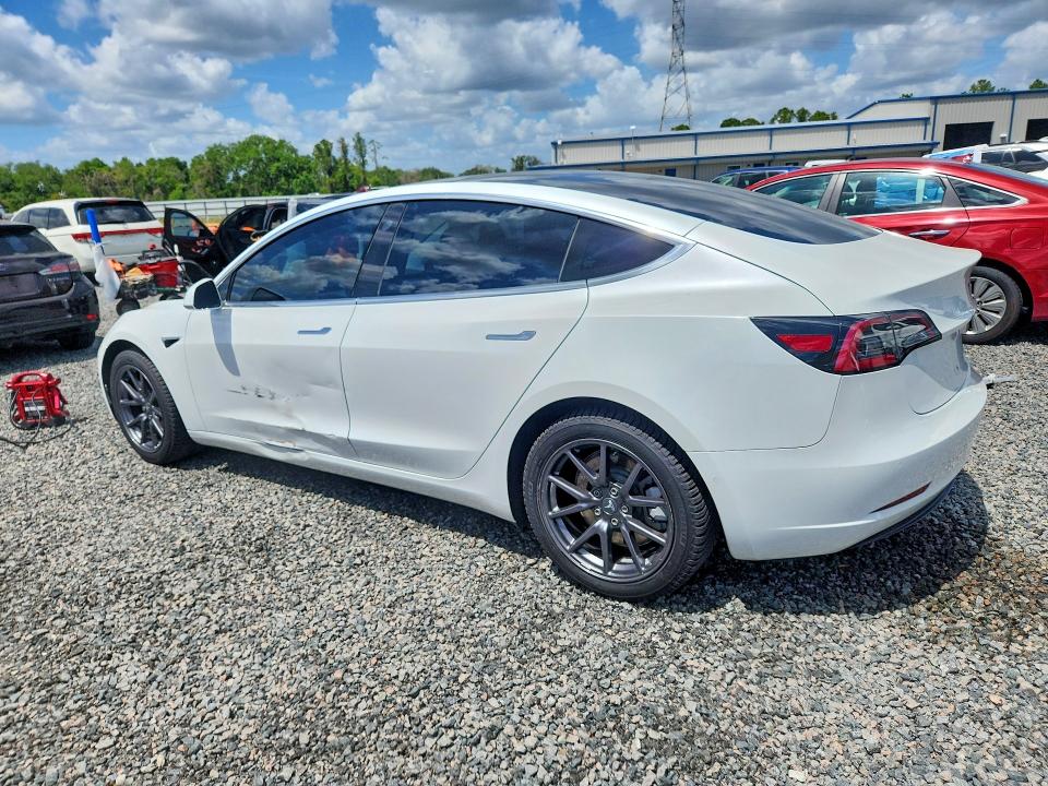 Продажа на аукционе авто 2018 Tesla Model 3, vin: 5YJ3E1EB8JF066832, номер лота: 47941866