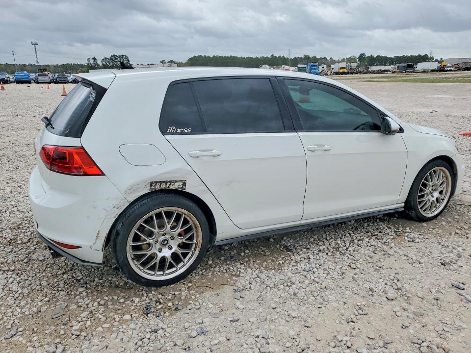 45520186 :رقم المزاد ، 3VW4T7AU1FM062240 vin ، 2015 Volkswagen Gti مزاد بيع