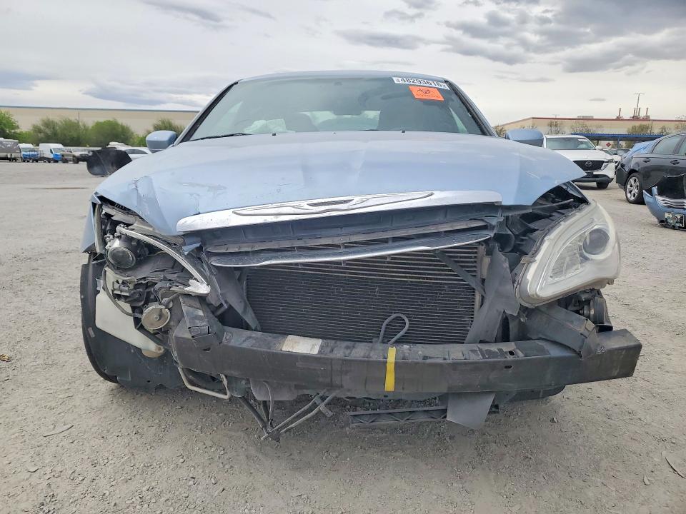 48293616 :رقم المزاد ، 1C3CCBBB1DN732777 vin ، 2013 Chrysler 200 مزاد بيع