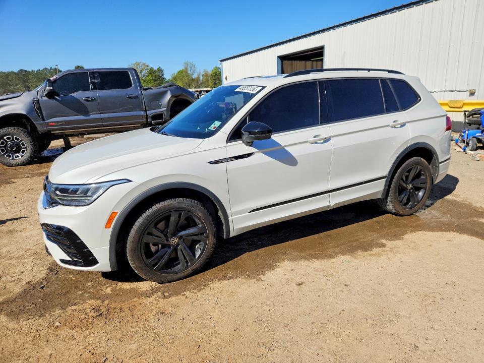 46656206 :رقم المزاد ، 3VVCB7AX8PM044168 vin ، 2023 Volkswagen Tiguan مزاد بيع
