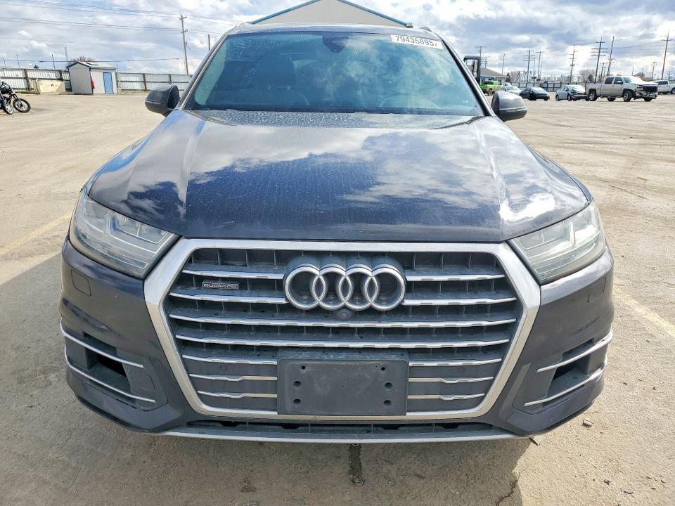 Продаж на аукціоні авто 2017 Audi Q7, vin: WA1LAAF79HD015471, номер лоту: 79435895