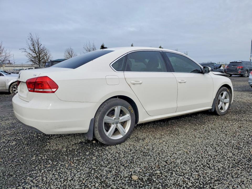 41699856 :رقم المزاد ، 1VWAT7A3XFC072891 vin ، 2015 Volkswagen Passat مزاد بيع