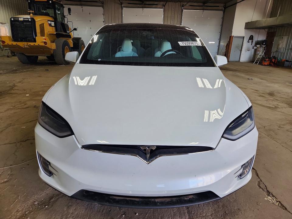Продаж на аукціоні авто 2018 Tesla Model X, vin: 5YJXCBE27JF101373, номер лоту: 79399875