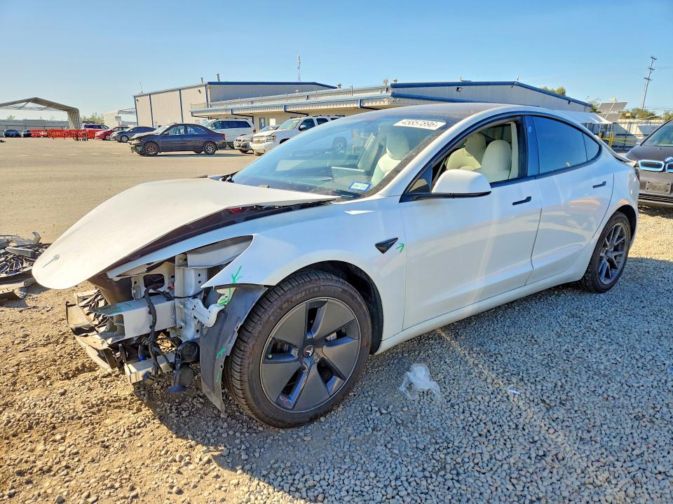 45857896 :رقم المزاد ، 5YJ3E1EB7MF013334 vin ، 2021 Tesla Model 3 مزاد بيع