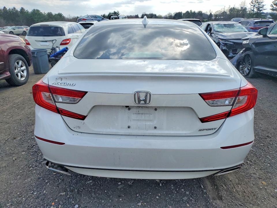 Продажа на аукционе авто 2018 Honda Accord, vin: 1HGCV1F31JA009793, номер лота: 48305456