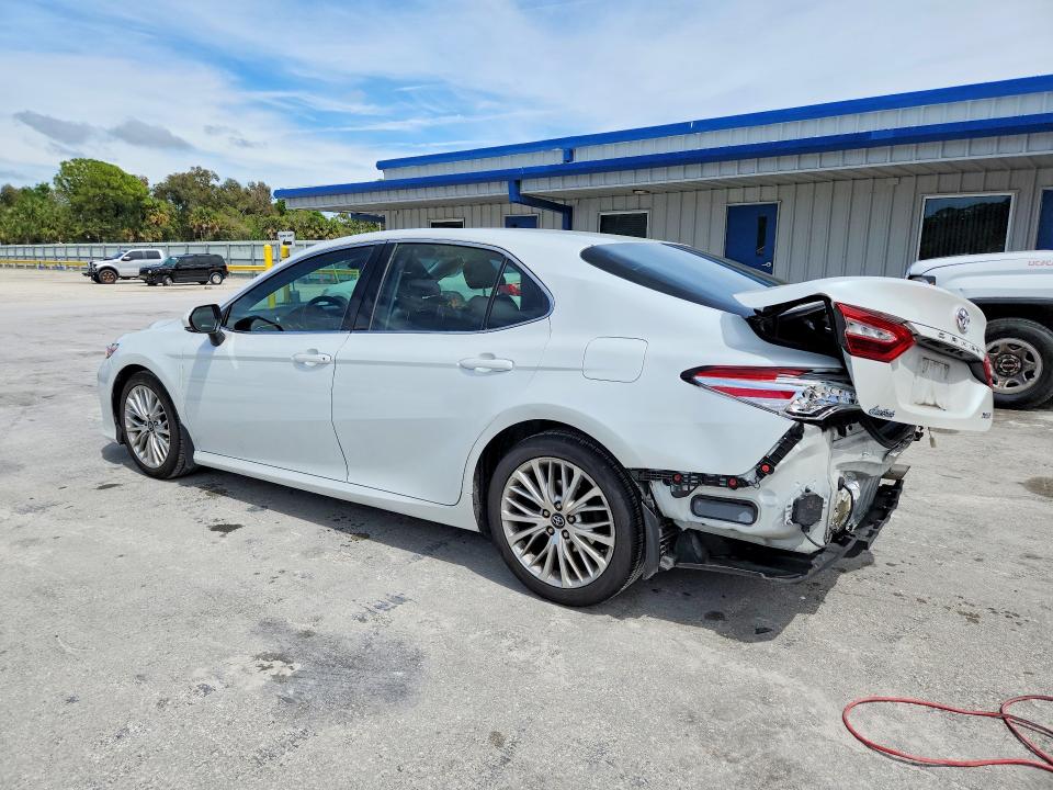 Продаж на аукціоні авто 2018 Toyota Camry, vin: 4T1B11HK8JU019595, номер лоту: 46878196