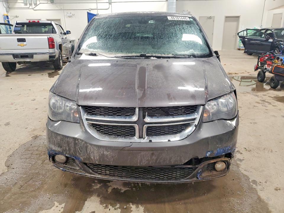 46101446 :رقم المزاد ، 2C4RDGEG3JR216507 vin ، 2018 Dodge Grand Caravan مزاد بيع