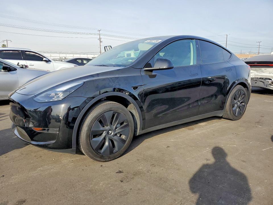 47882736 :رقم المزاد ، 7SAYGDED4SA375945 vin ، 2025 Tesla Model Y مزاد بيع