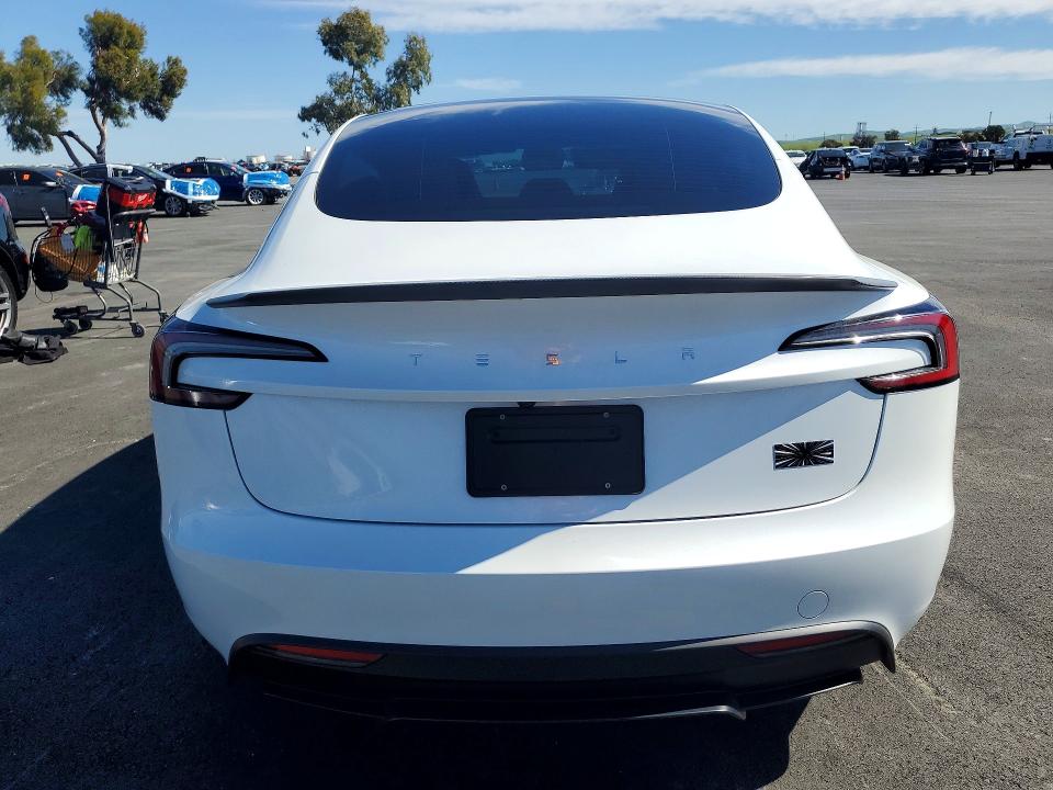 41737126 :رقم المزاد ، 5YJ3E1ET6SF066399 vin ، 2025 Tesla Model 3 مزاد بيع