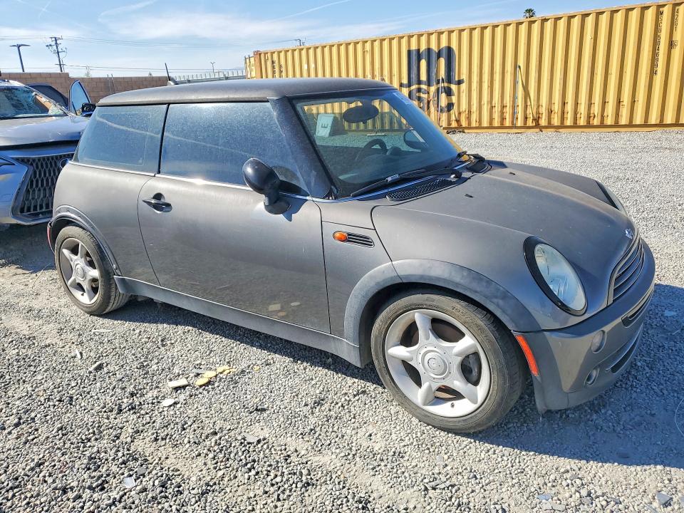 47636526 :رقم المزاد ، WMWRC33576TJ78774 vin ، 2006 Mini Cooper مزاد بيع