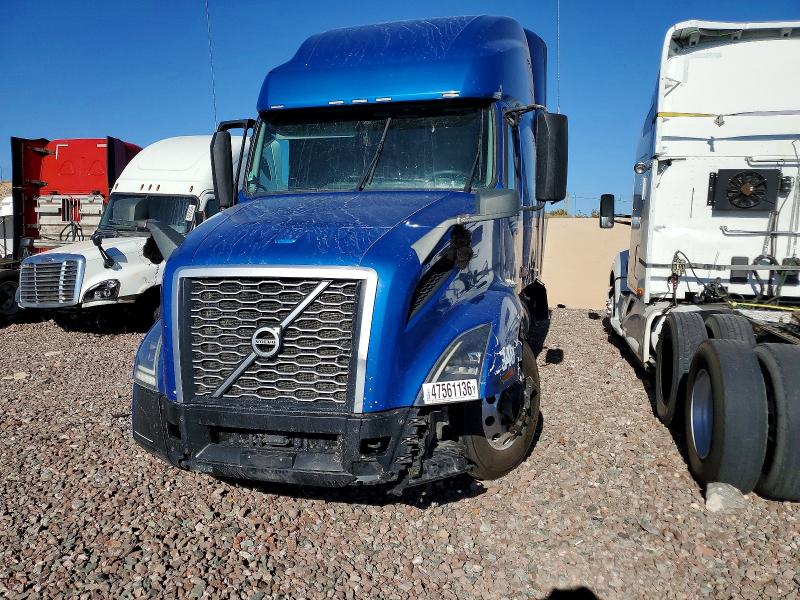 2020 Volvo Vn მანქანა იყიდება აუქციონზე, vin: 4V4NC9EH7LN251268, აუქციონის ნომერი: 47561136
