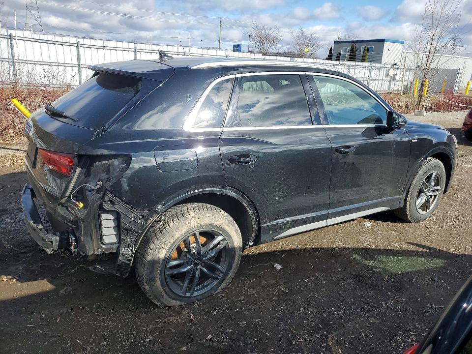 42078996 :رقم المزاد ، WA1EECF38L1033914 vin ، 2020 Audi Q3 مزاد بيع