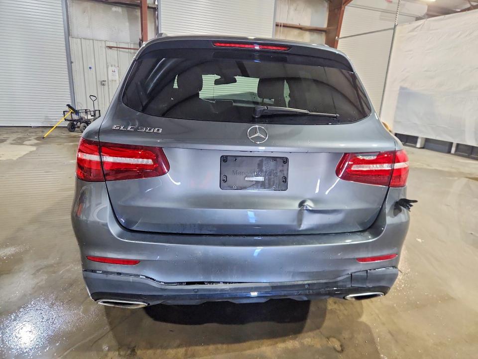 79801205 :رقم المزاد ، WDC0G4JB3JV101972 vin ، 2018 Mercedes-benz Glc مزاد بيع