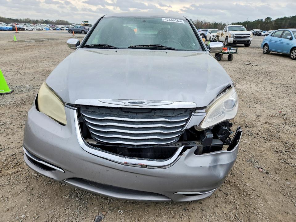 2013 Chrysler 200 მანქანა იყიდება აუქციონზე, vin: 1C3CCBBBXDN510142, აუქციონის ნომერი: 45848136