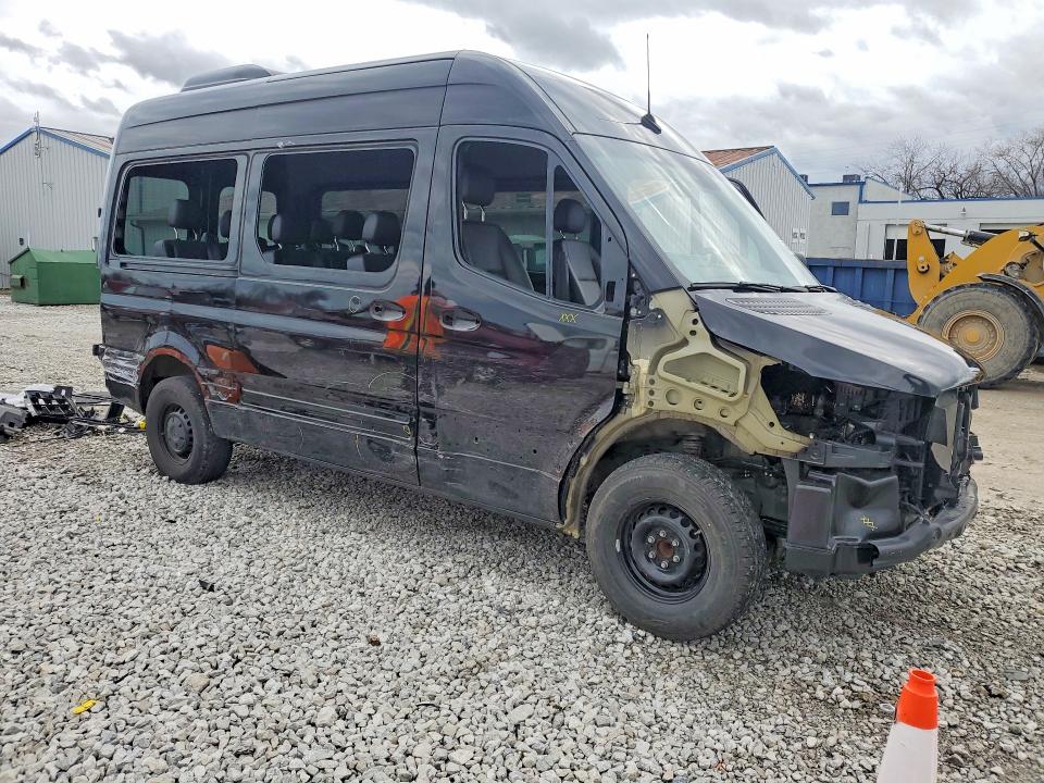 45638276 :رقم المزاد ، W1Z4NFHY7RP660144 vin ، 2024 Mercedes-benz Sprinter مزاد بيع