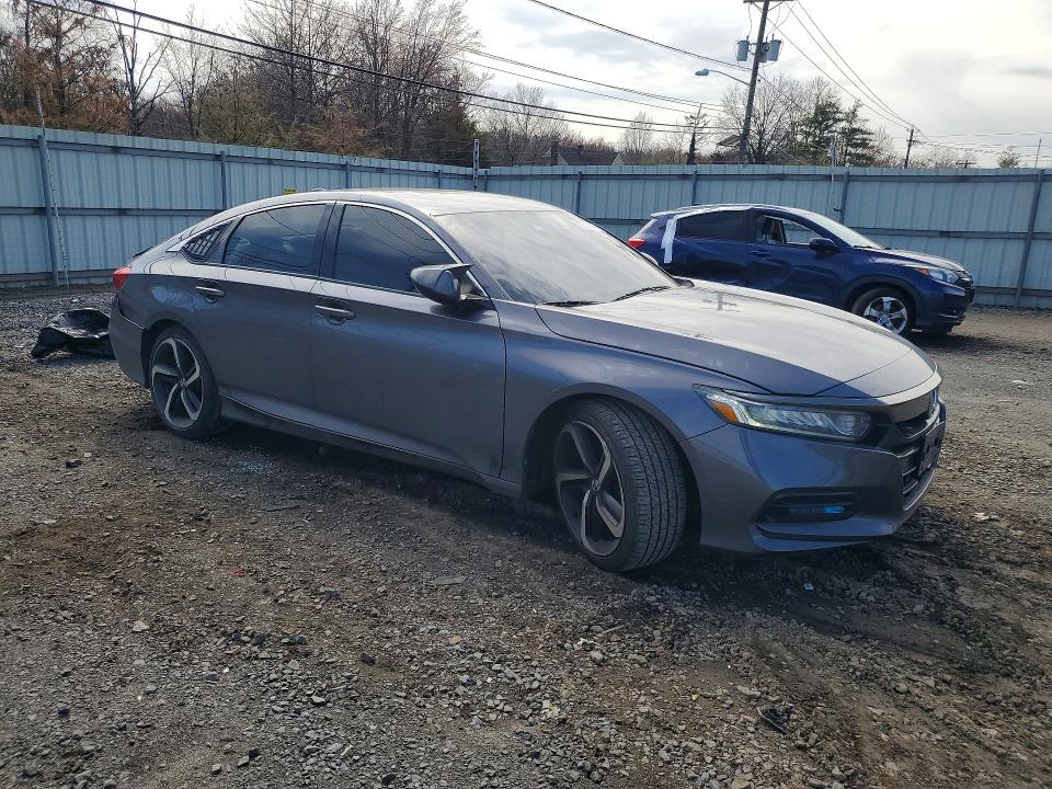 47318996 :رقم المزاد ، 1HGCV1F31LA097053 vin ، 2020 Honda Accord مزاد بيع