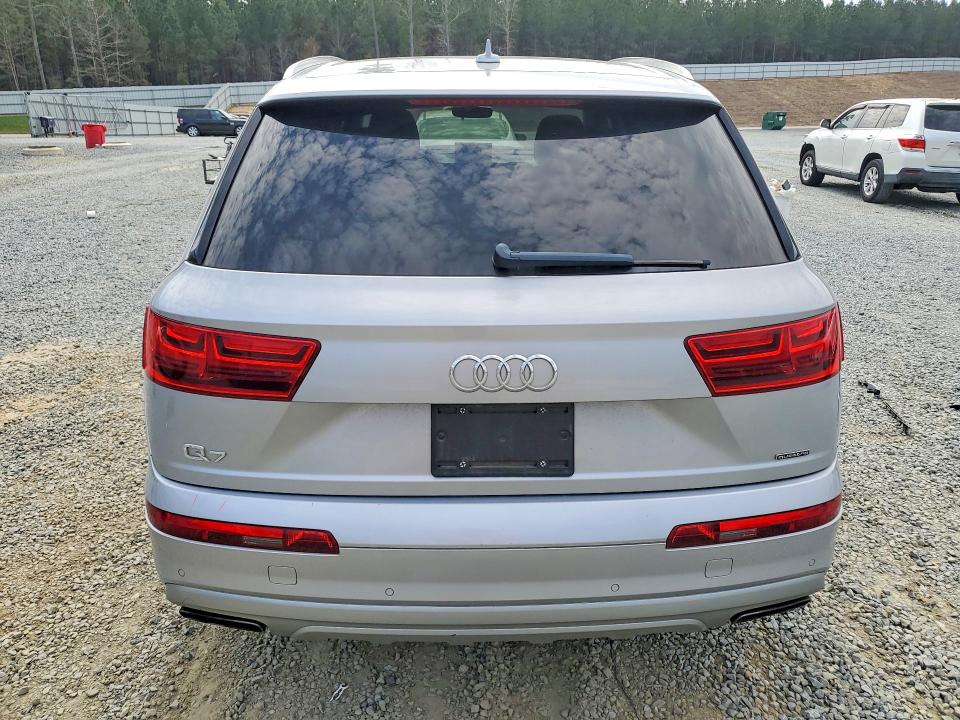 Продажа на аукционе авто 2017 Audi Q7, vin: WA1AHAF72HD041347, номер лота: 79757415