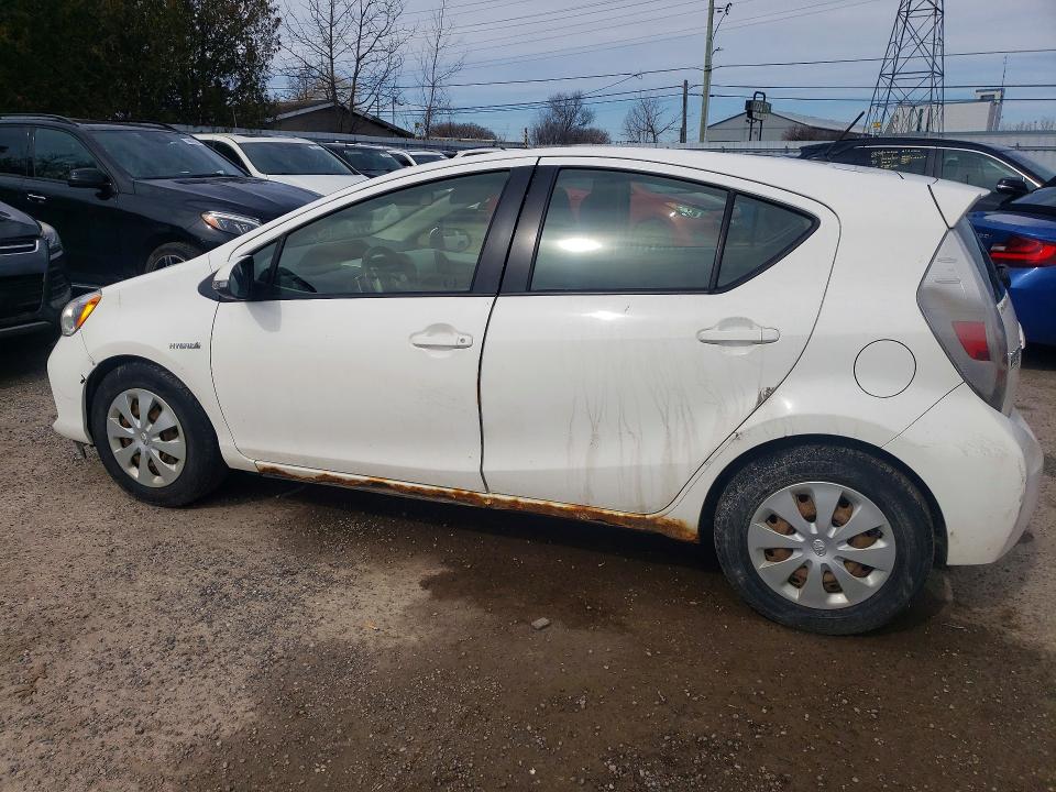 Продажа на аукционе авто 2012 Toyota Prius C, vin: JTDKDTB32C1502481, номер лота: 79936115