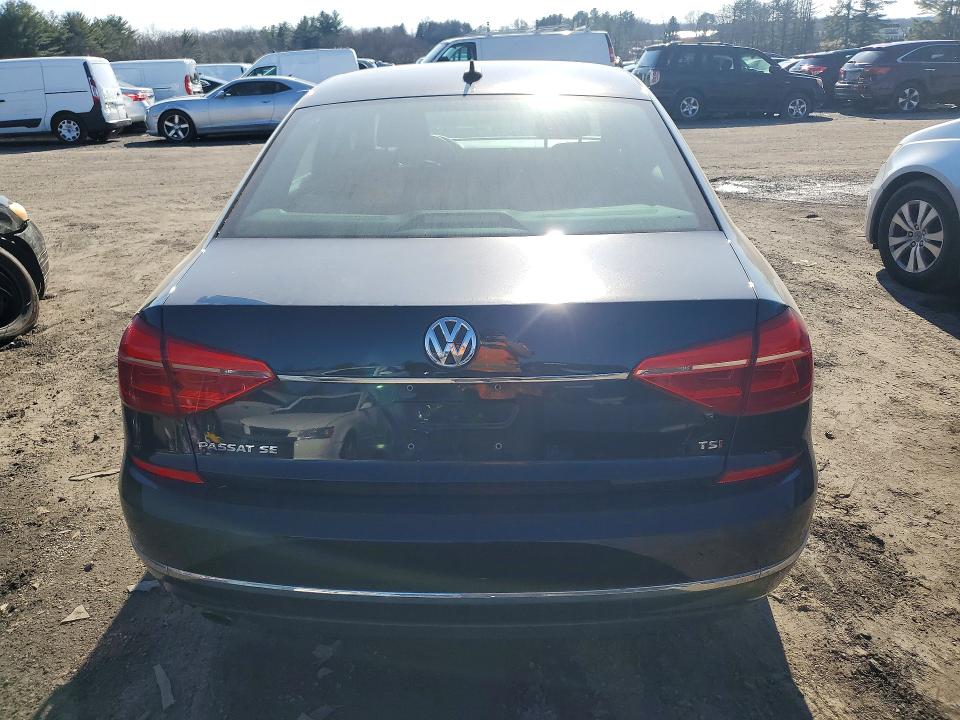 Продажа на аукционе авто 2016 Volkswagen Passat, vin: 1VWBT7A33GC031735, номер лота: 41991036