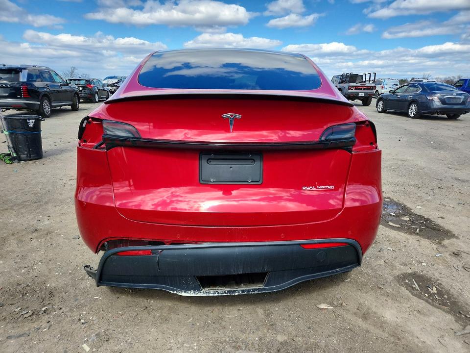 46188956 :رقم المزاد ، 7SAYGDEF8NF327776 vin ، 2022 Tesla Model Y مزاد بيع