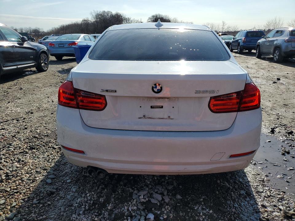 45605486 :رقم المزاد ، WBA3B5C51DF592102 vin ، 2013 Bmw 328 مزاد بيع