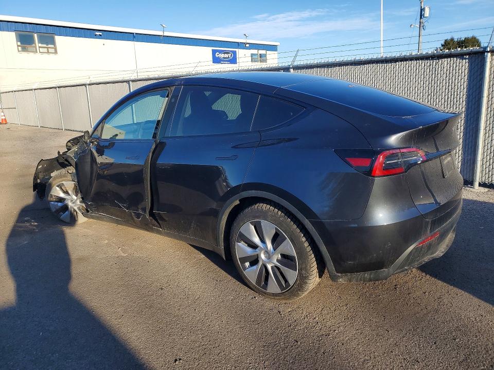 Auction sale of the 2024 Tesla Model Y, vin: 7SAYGDEE5RF989313, lot number: 46410556