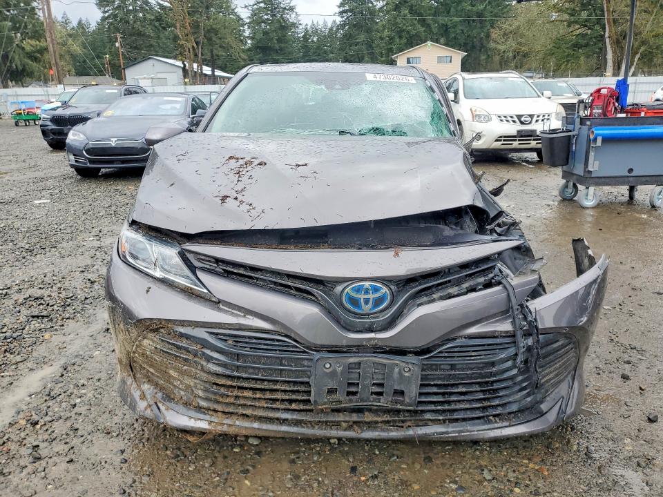 2020 Toyota Camry Hybrid მანქანა იყიდება აუქციონზე, vin: 4T1E31AK6LU537953, აუქციონის ნომერი: 47302026