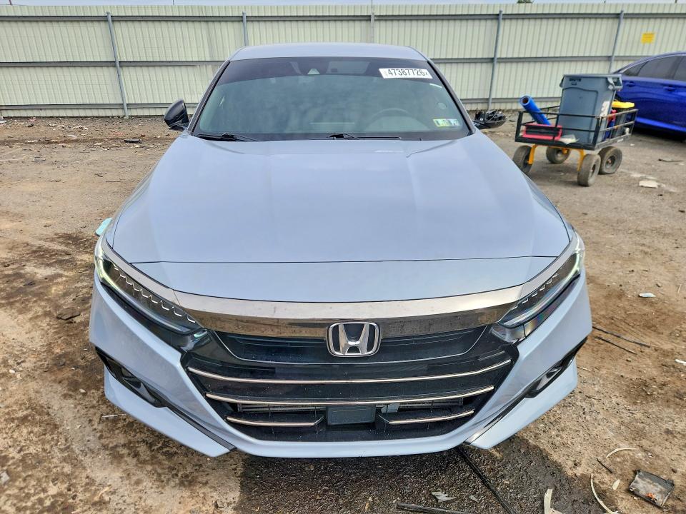 47387726 :رقم المزاد ، 1HGCV1F37NA097528 vin ، 2022 Honda Accord مزاد بيع
