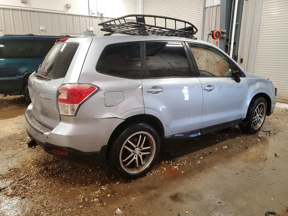 46043686 :رقم المزاد ، JF2SJAAC7JG429523 vin ، 2018 Subaru Forester مزاد بيع