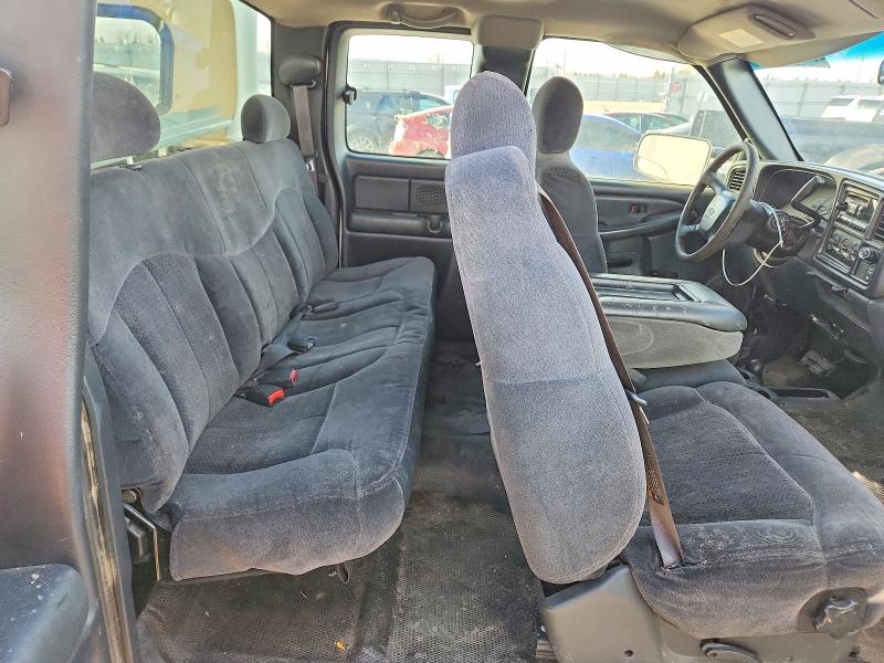 Auction sale of the 2002 Chevrolet Silverado, vin: 1GCHK29U02E121020, lot number: 79302685