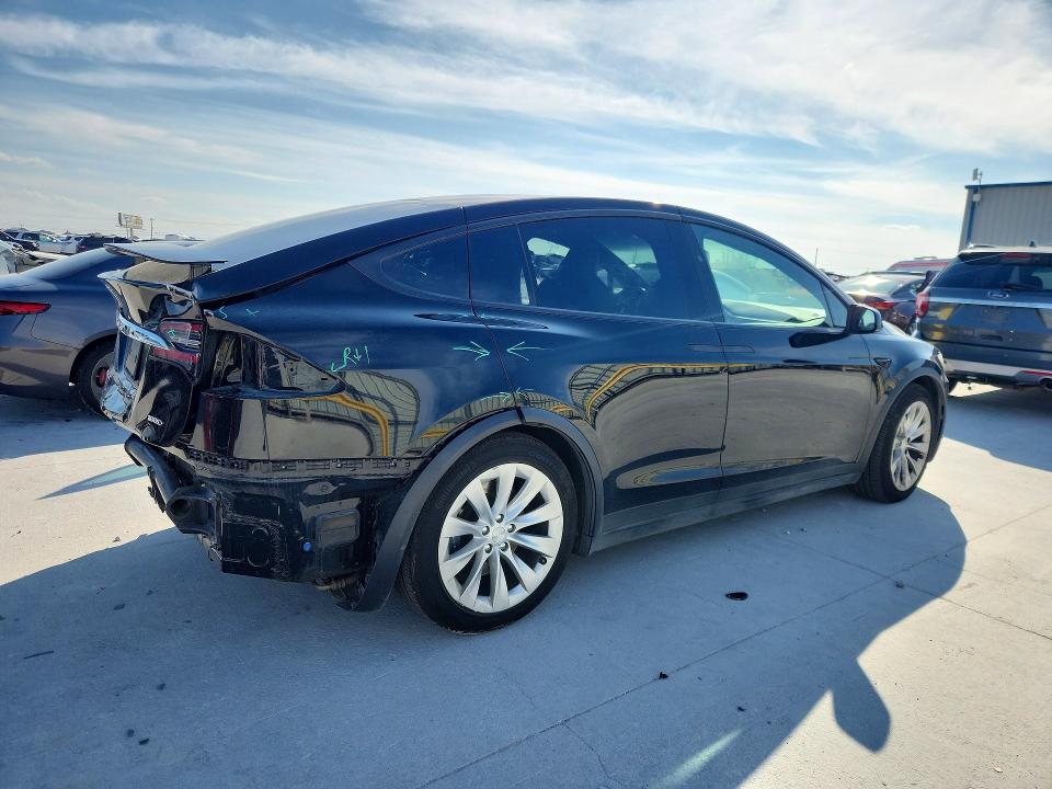 Продаж на аукціоні авто 2017 Tesla Model X, vin: 5YJXCBE2XHF055645, номер лоту: 41985536