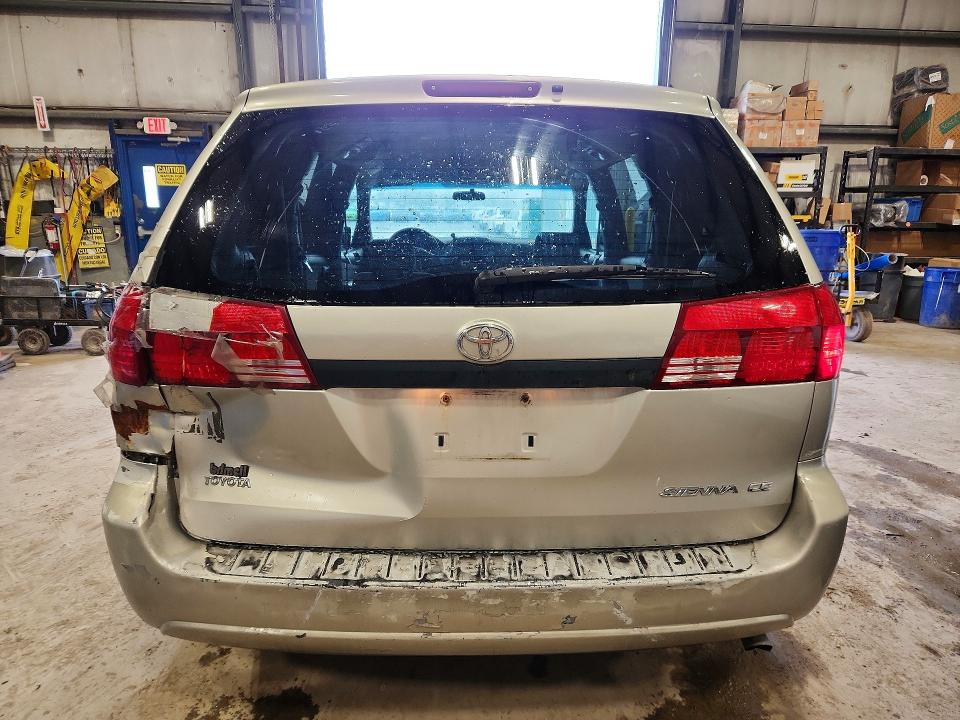 2005 Toyota Sienna მანქანა იყიდება აუქციონზე, vin: 5TDZA29C15S255239, აუქციონის ნომერი: 47692986
