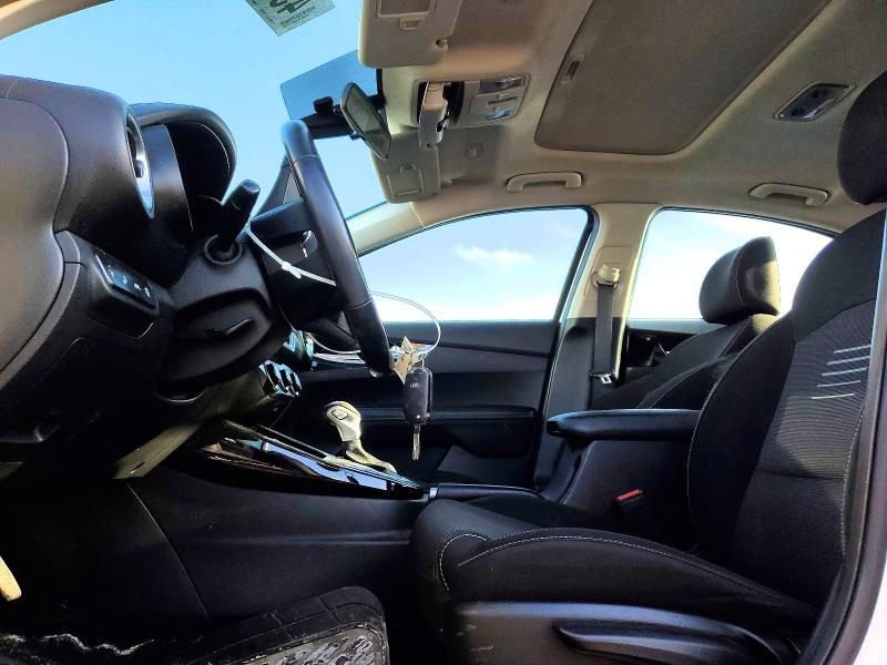 2020 Kia Forte მანქანა იყიდება აუქციონზე, vin: 3KPF54ADXLE239815, აუქციონის ნომერი: 45885716