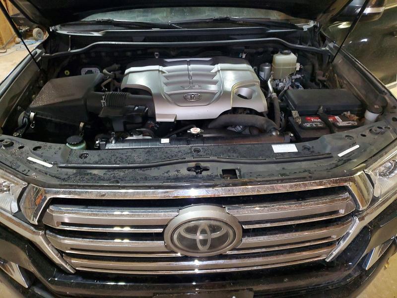 45669696 :رقم المزاد ، JTMCY7AJ0K4077355 vin ، 2019 Toyota Land Cruiser مزاد بيع