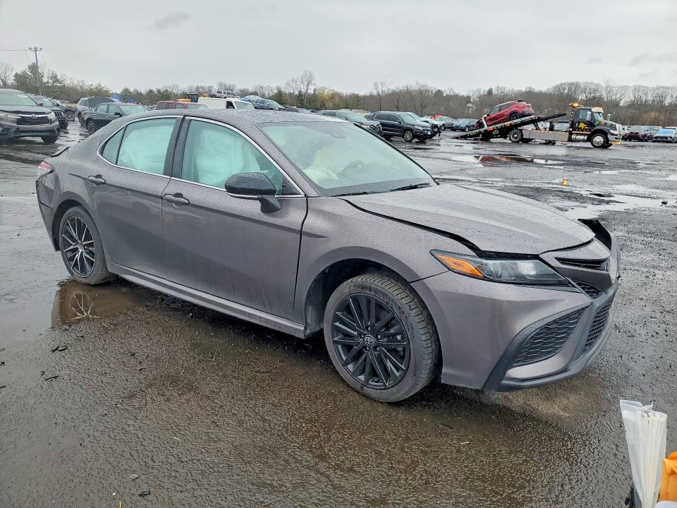 Продаж на аукціоні авто 2022 Toyota Camry, vin: 4T1G11AK5NU696688, номер лоту: 45765726
