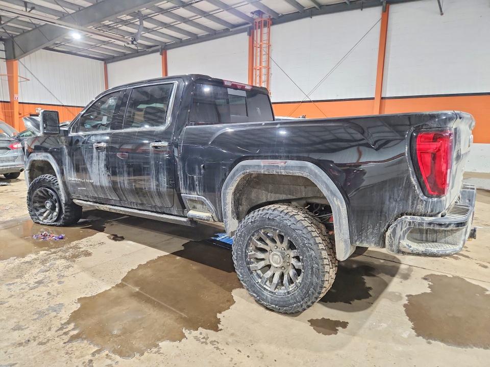 47131376 :رقم المزاد ، 1GT49WEY3NF311127 vin ، 2022 Gmc Sierra مزاد بيع