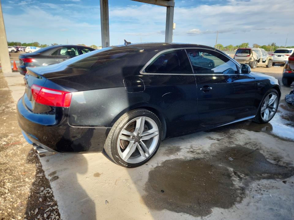 Продажа на аукционе авто 2008 Audi S5, vin: WAURV78T08A010725, номер лота: 46885226