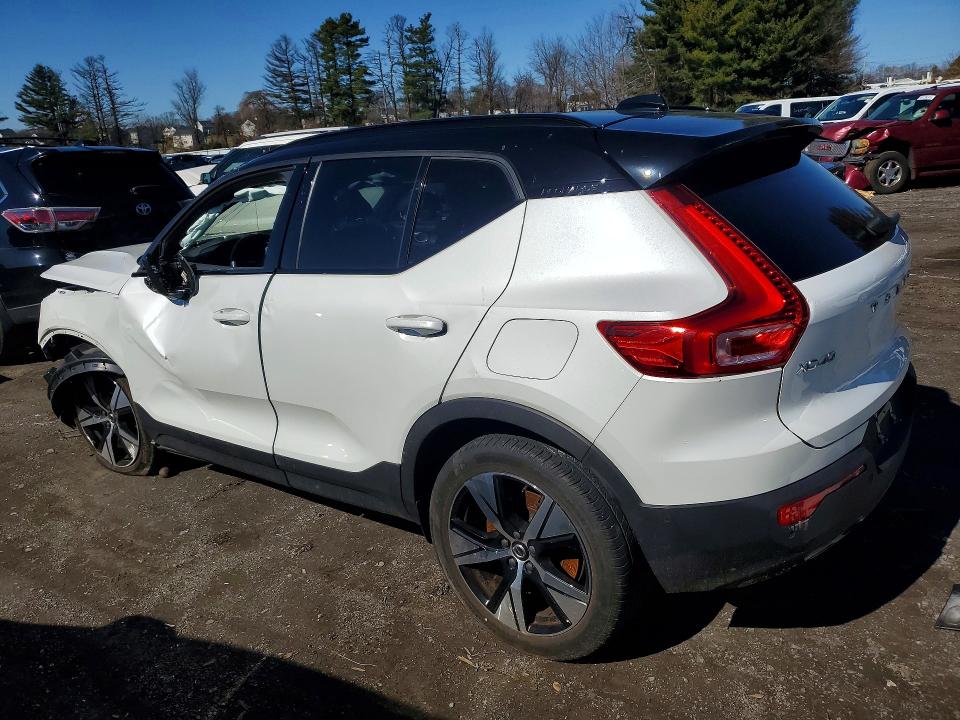 Продаж на аукціоні авто 2022 Volvo Xc40, vin: YV4ED3UR4N2685911, номер лоту: 41964126