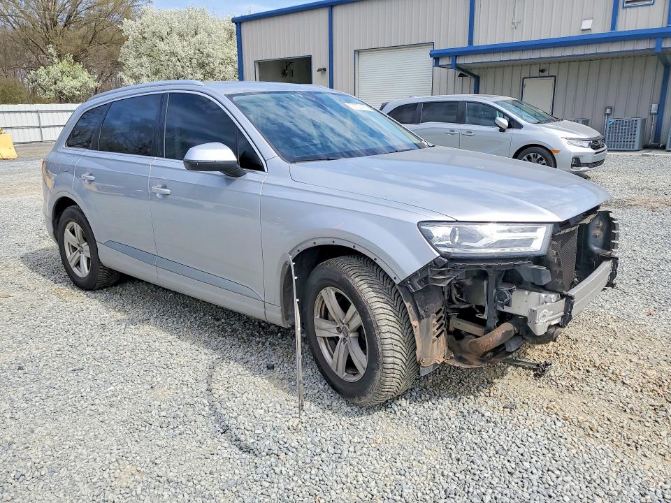 Продажа на аукционе авто 2017 Audi Q7, vin: WA1AHAF72HD041347, номер лота: 79757415