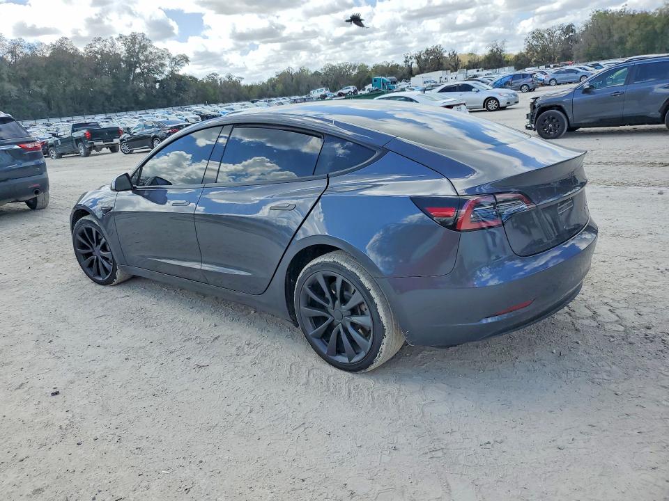 79356225 :رقم المزاد ، 5YJ3E1EB3JF116679 vin ، 2018 Tesla Model 3 مزاد بيع