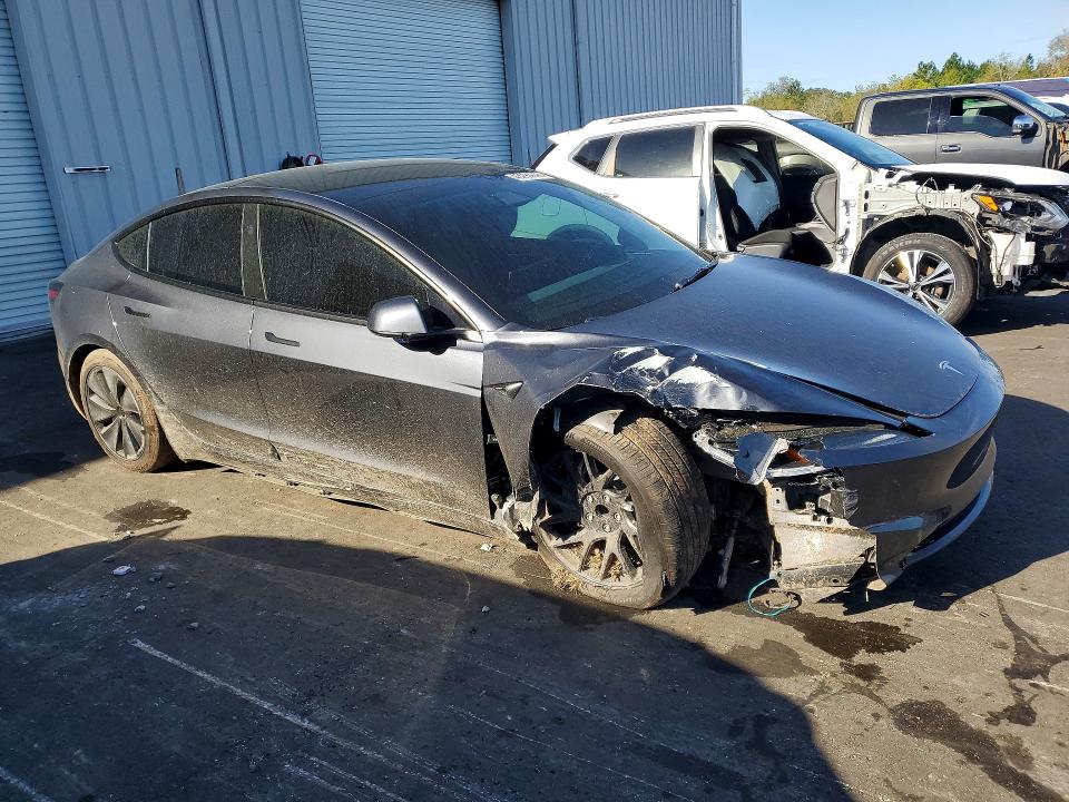 45991946 :رقم المزاد ، 5YJ3E1EAXSF018967 vin ، 2025 Tesla Model 3 مزاد بيع