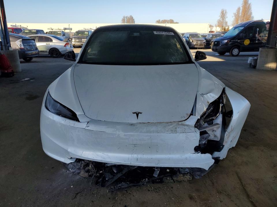 Продажа на аукционе авто 2024 Tesla Model 3, vin: 5YJ3E1EB7RF821187, номер лота: 45641246