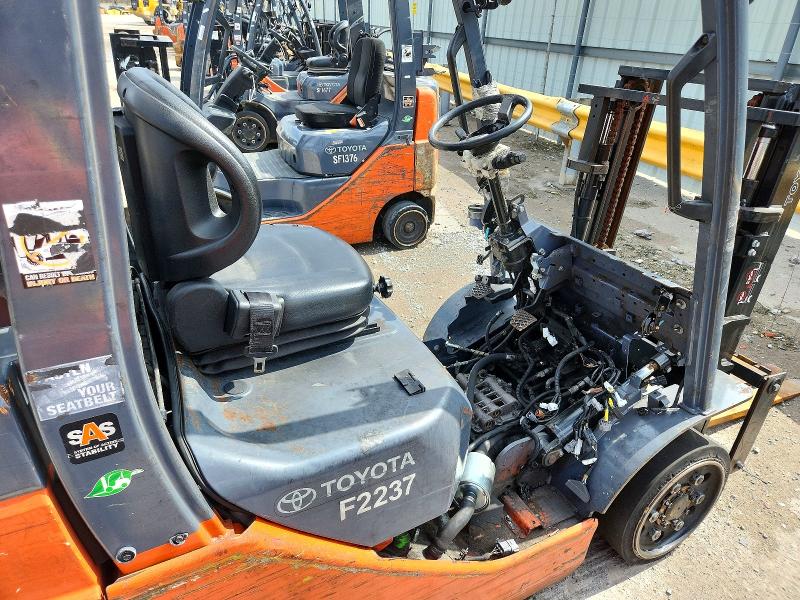 41920286 :رقم المزاد ، 14210 vin ، 2020 Toyt Forklift مزاد بيع