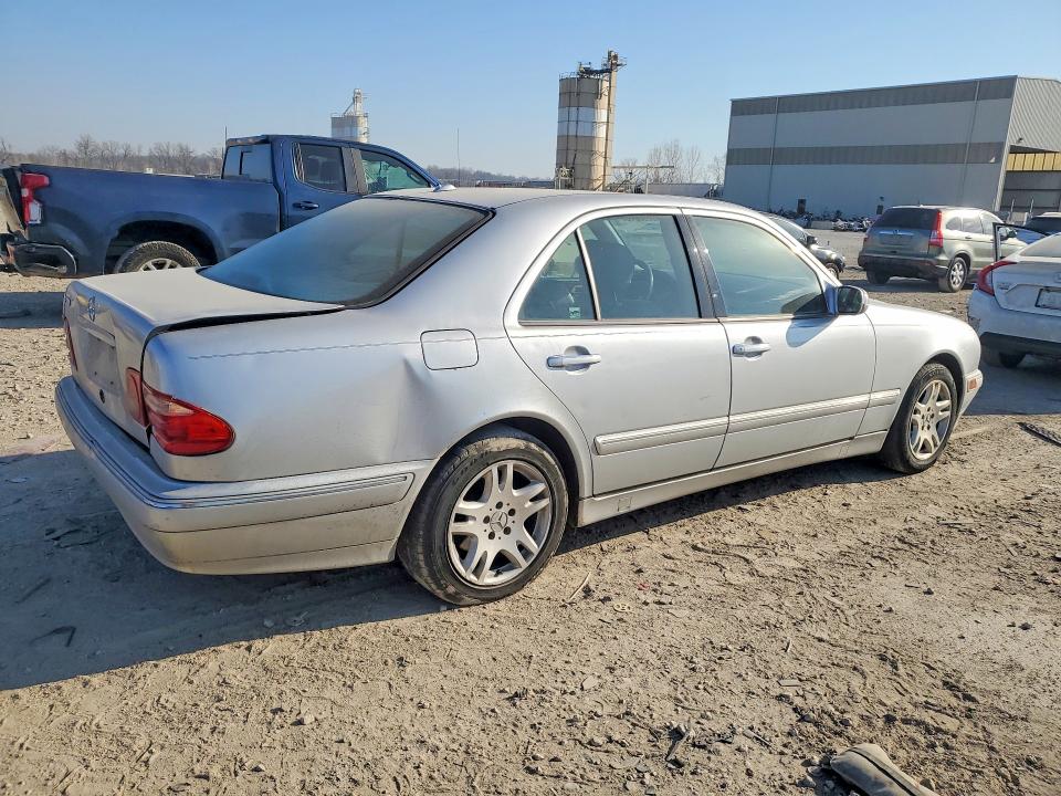 Продажа на аукционе авто 2000 Mercedes-benz E, vin: WDBJF65JXYB149733, номер лота: 46636916