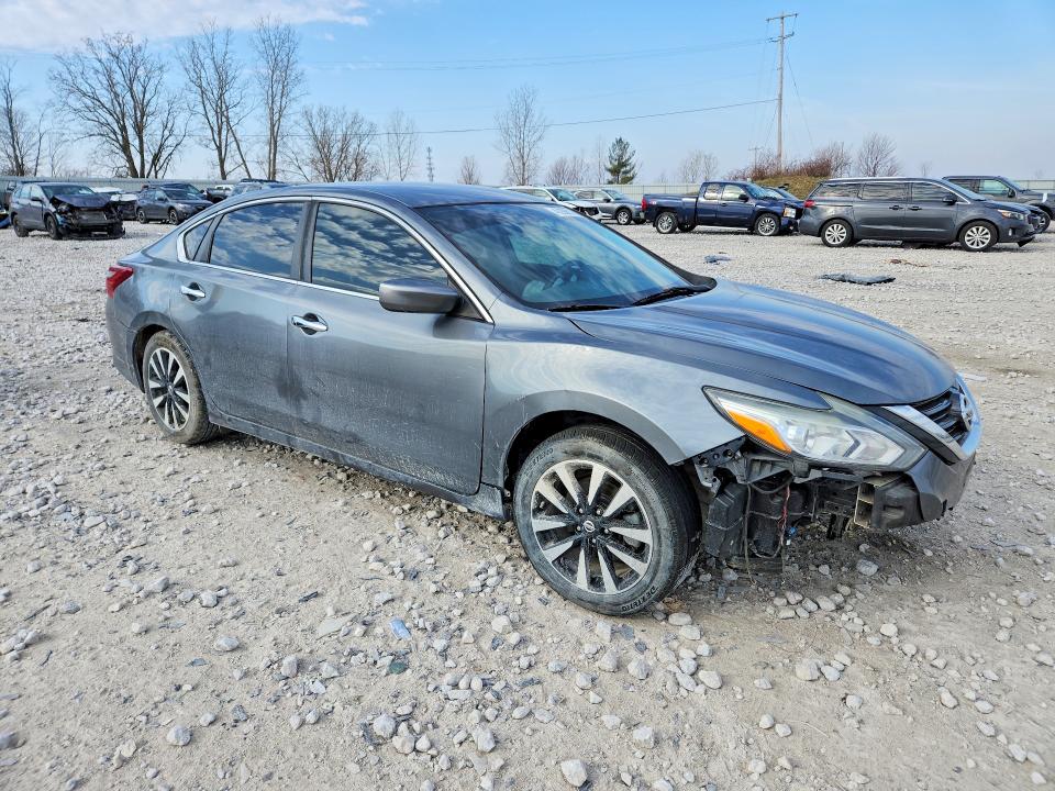 46266816 :رقم المزاد ، 1N4AL3AP9JC210028 vin ، 2018 Nissan Altima مزاد بيع