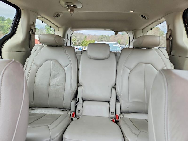 47927916 :رقم المزاد ، 2C4RC1BG6JR131441 vin ، 2018 Chrysler Pacifica مزاد بيع