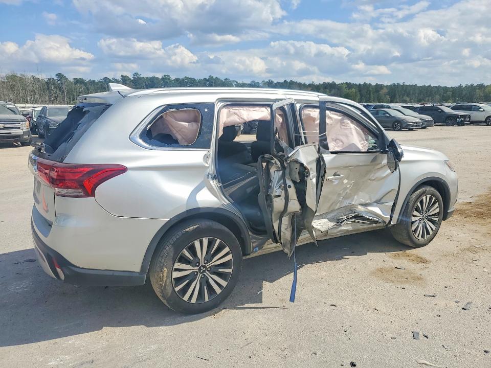 Продаж на аукціоні авто 2020 Mitsubishi Outlander, vin: JA4AD3A33LZ017940, номер лоту: 49258586