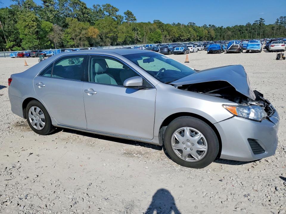 46580936 :رقم المزاد ، 4T1BF1FK1EU449365 vin ، 2014 Toyota Camry مزاد بيع