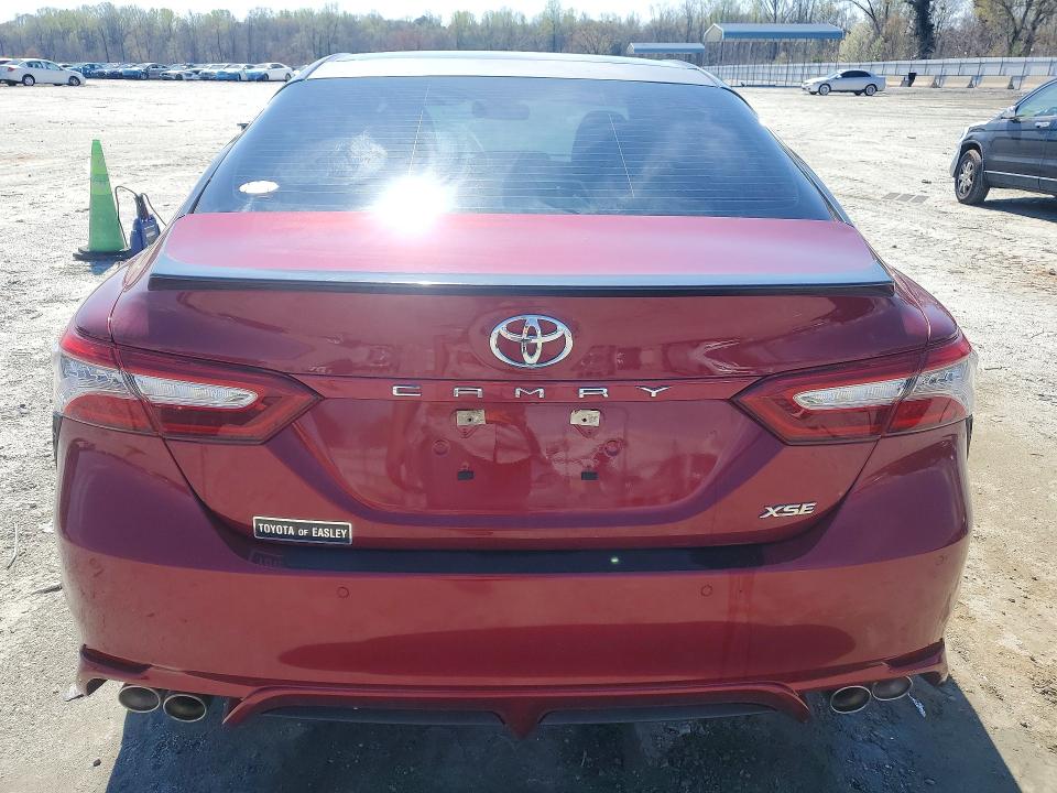 Продаж на аукціоні авто 2018 Toyota Camry, vin: 4T1B61HK1JU657477, номер лоту: 46590636