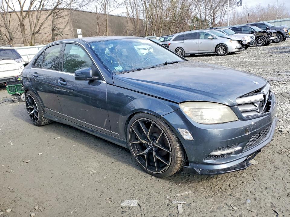 Продаж на аукціоні авто 2011 Mercedes-benz C, vin: WDDGF8BB5BR167680, номер лоту: 77616105